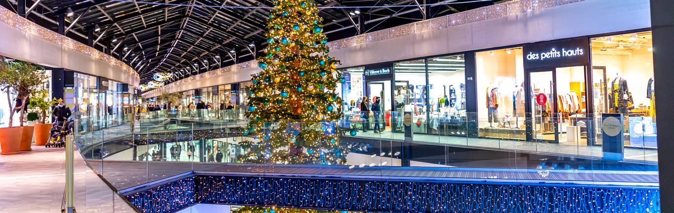 Christmas lights One Nation Paris Outlet